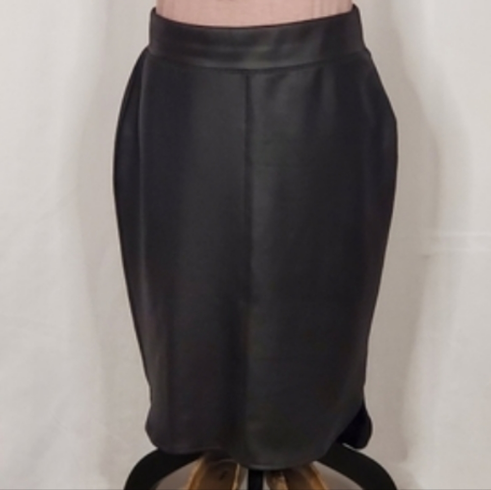 ♡ Bisou Bisou Black Faux Leather Pencil Skirt size Medium